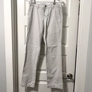 Vineyard Vines khaki pants. Size 28x34